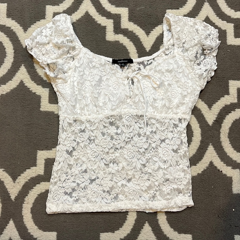 White lace blouse. Brand new. Sz M. Gorgeous!